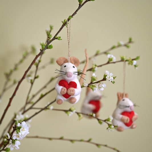 Vilten hanger muis met hart rood