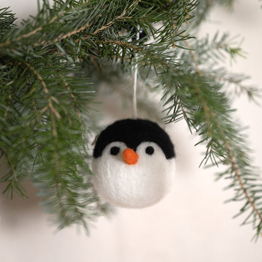 Vilten kerstbal winterdier pinguin