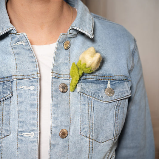 Vilten broche tulp gini