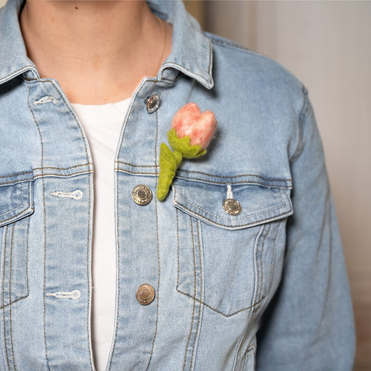 Vilten broche tulp zoë