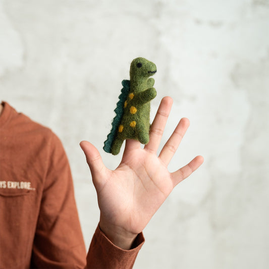 Vilten vingerpopje dino stegosaurus