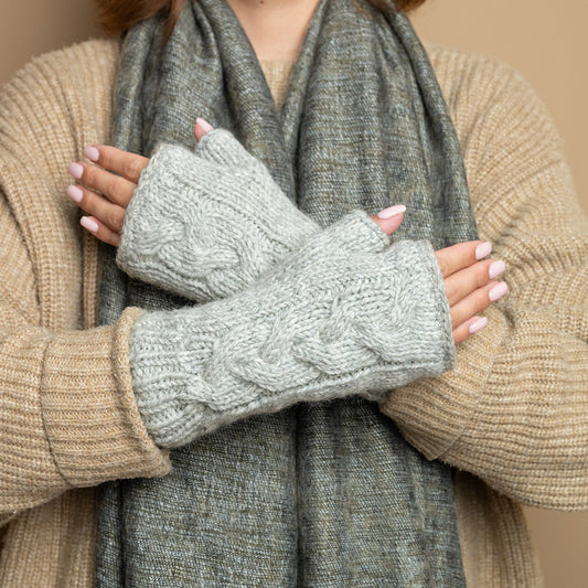 Vilten handwarmers cable lichtgrijs gemêleerd