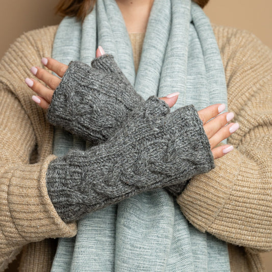 Vilten handwarmers cable grijs gemêleerd