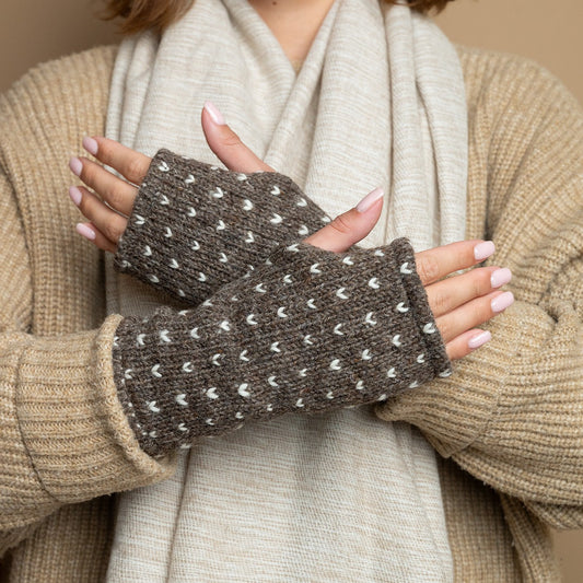 Vilten handwarmers lovely taupe gemêleerd