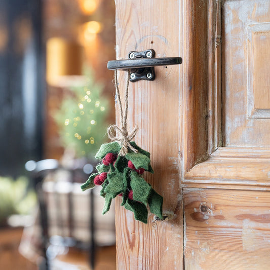 Detailfoto van vilten hanger holly berry medium