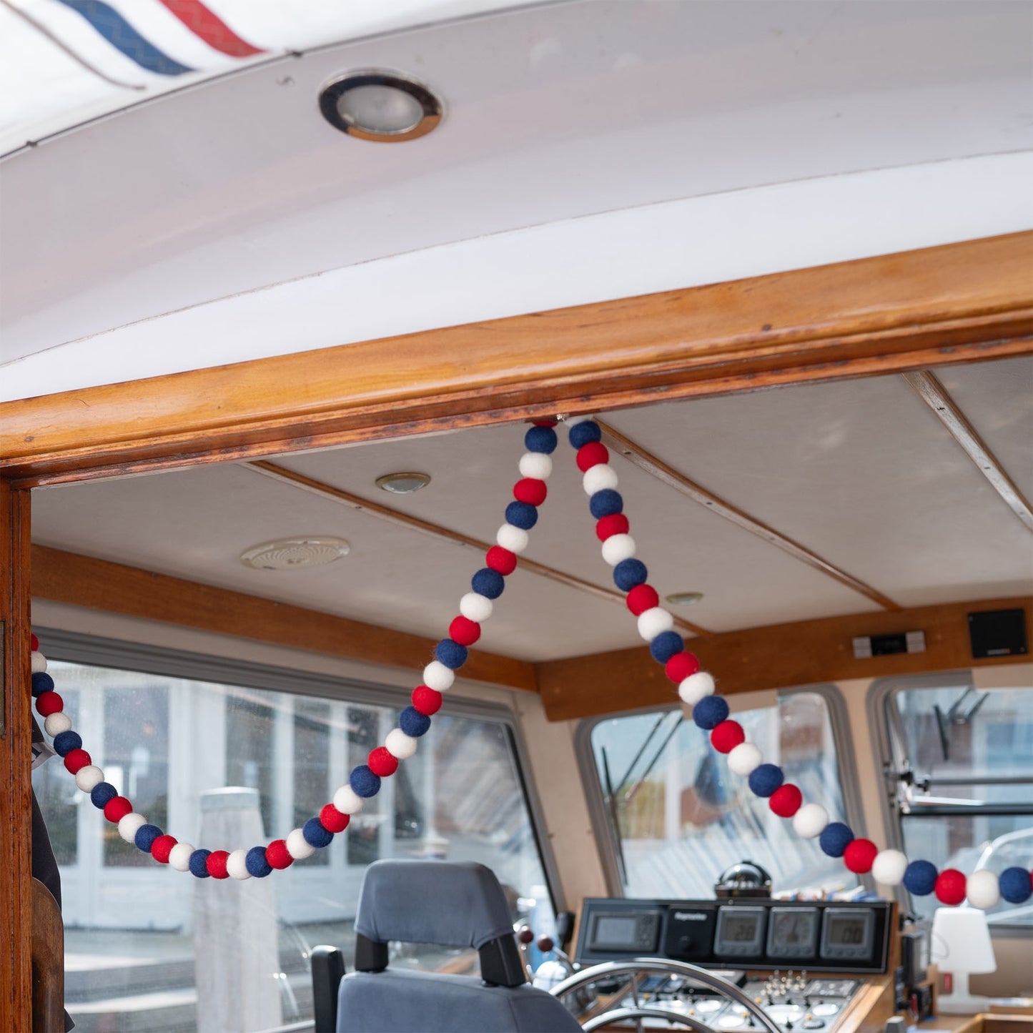 Filzgirlande, Filzkugeln, Rot-Weiß-Blau