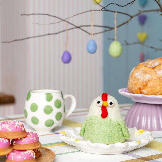 Vilten decoratie gekke kip pasteltinten groen