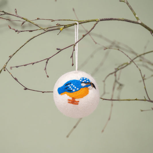 Vilten hanger bal ijsvogel