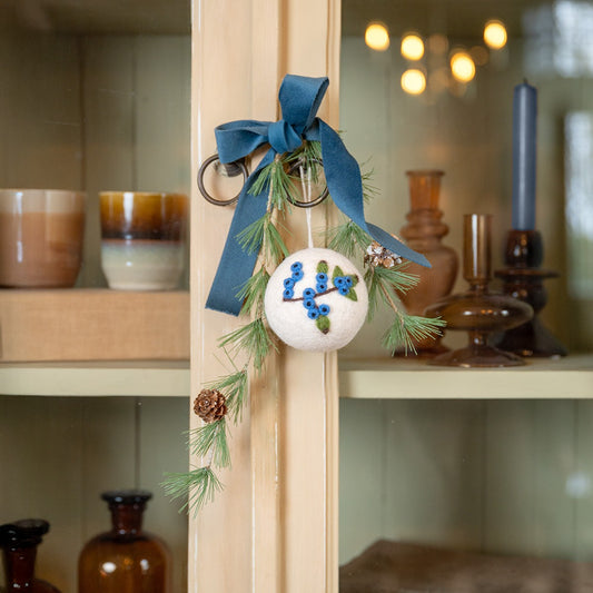 Vilten hanger bal bes blauw