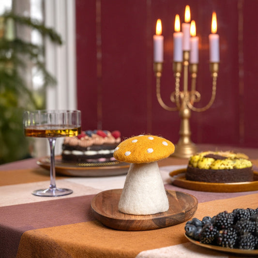 Vilten decoratie paddenstoel indian summer okergeel