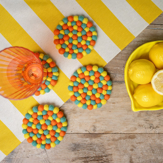 Vilten onderzetter vb 10 cm rond summer days 4 st.