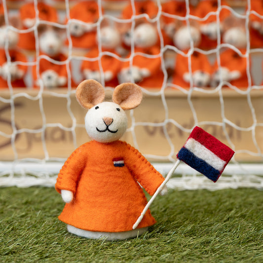 Vilten vo decoratie muis met nederlandse vlag