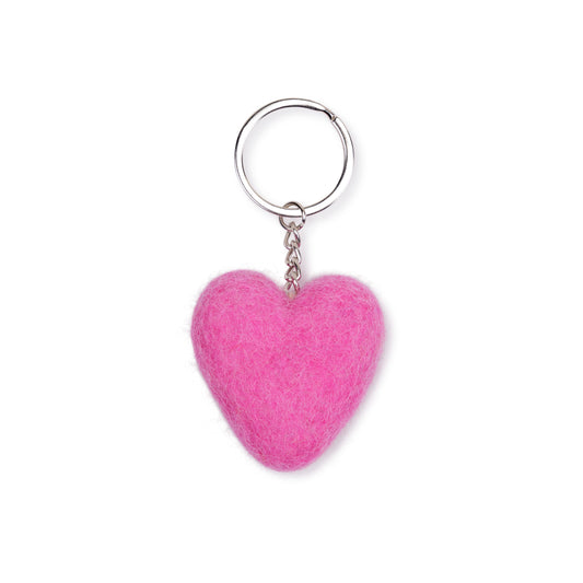 Detailfoto van vilten sleutelhanger hart roze