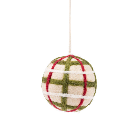 Detailfoto van vilten hanger bal ruit crème