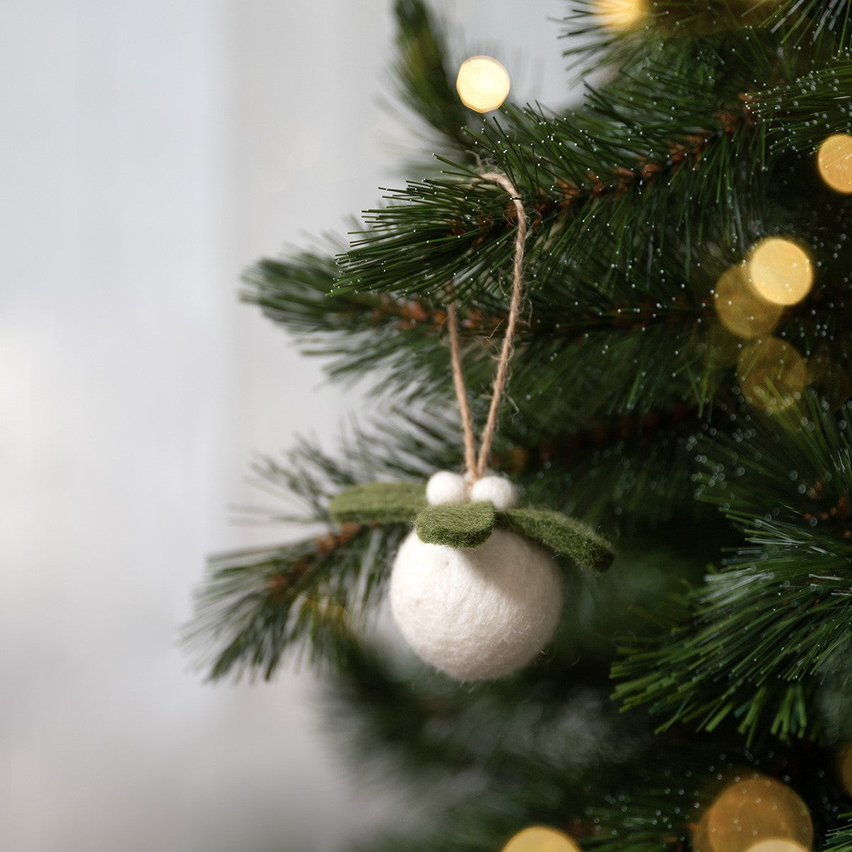 Vilten kerstbal mistletoe small 3d