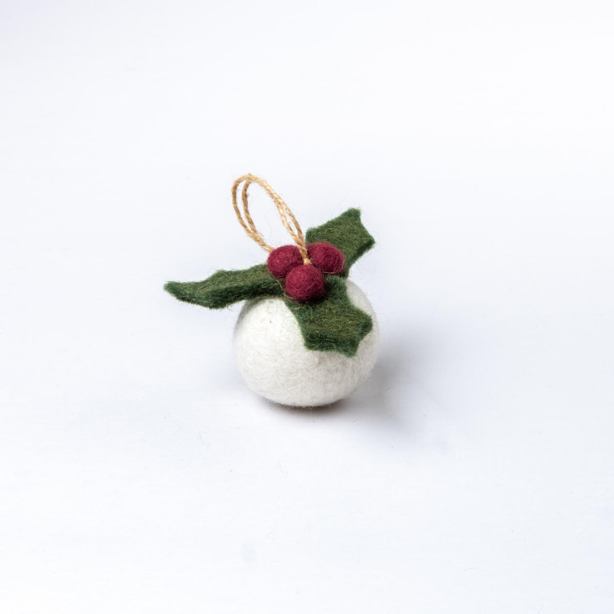 Detailfoto van vilten kerstbal holly berry small 3d
