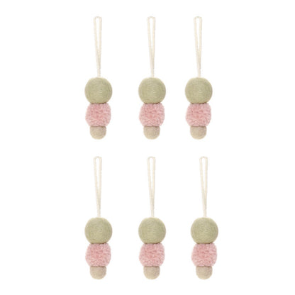 Detailfoto van vilten hanger viltballetjes en pompoms roze-groen 6 st.