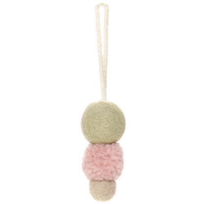 Detailfoto van vilten hanger viltballetjes en pompoms roze-groen 6 st.
