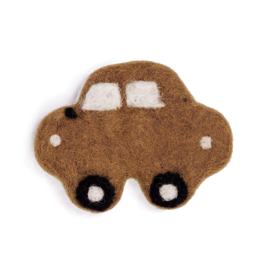 Detailfoto van vilten magneet auto 2d bruin