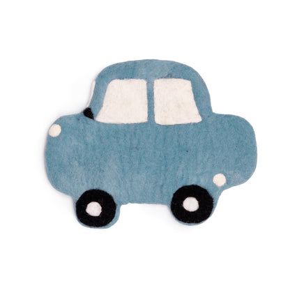 Detailfoto van vilten muurhanger auto blauw
