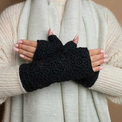 Vilten handwarmers granny square zwart
