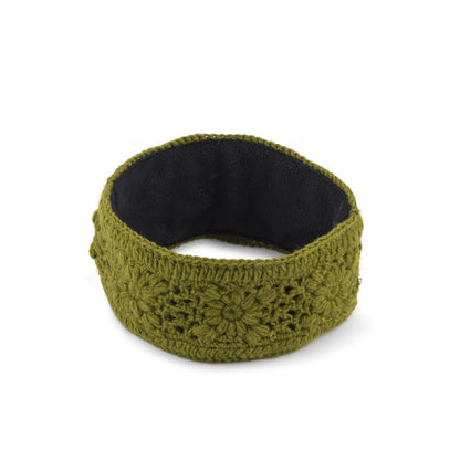 Detailfoto van haarband granny square legergroen