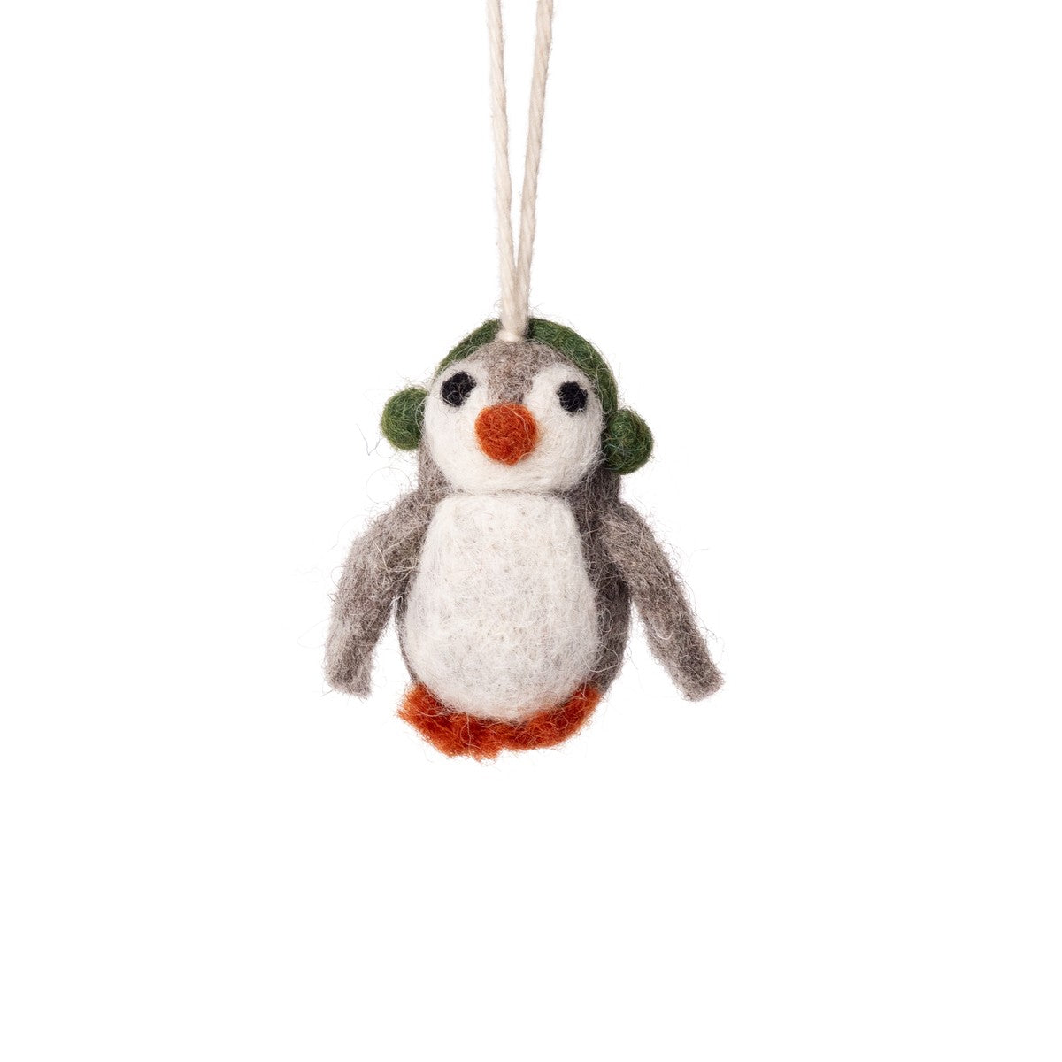 Detailfoto van vilten hanger pinguin met oorwarmers groen