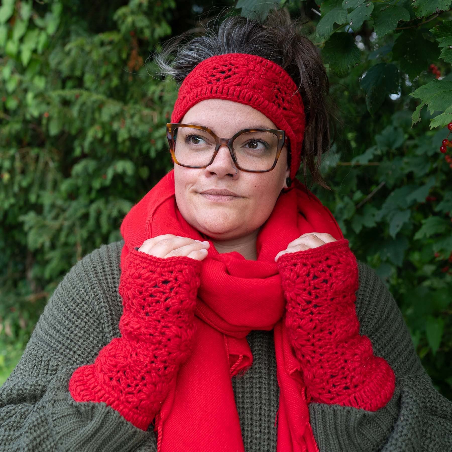 Detailfoto van haarband granny square rood