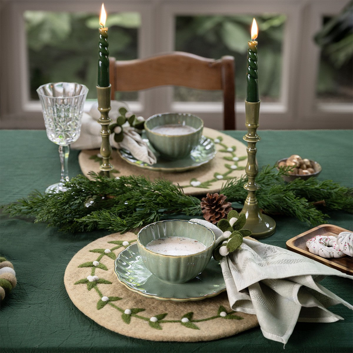 Detailfoto van vilten onderzetter 35 cm mistletoe