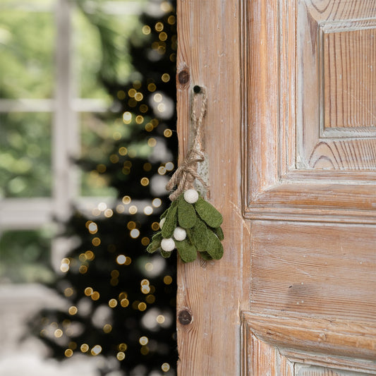 Detailfoto van vilten hanger mistletoe medium