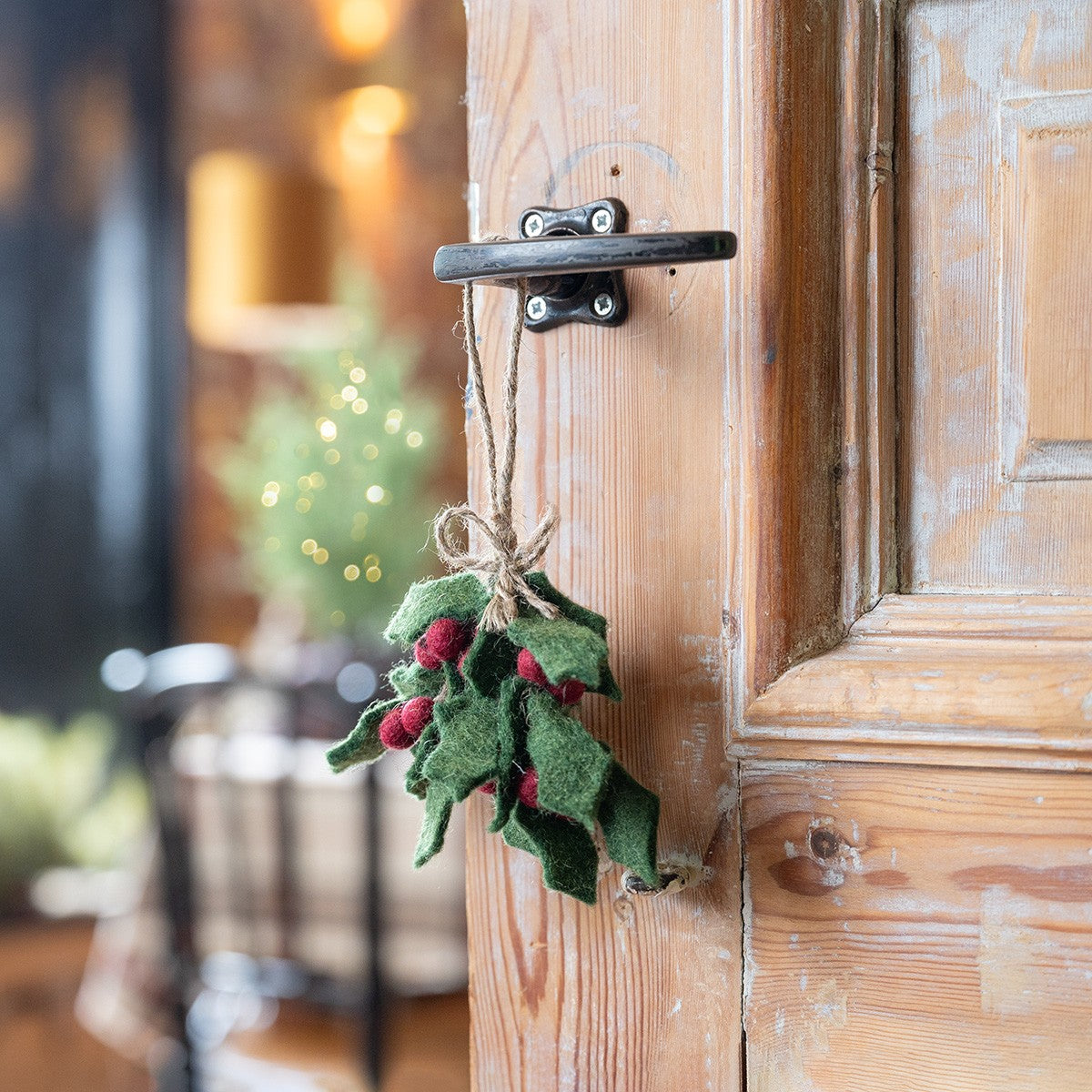 Detailfoto van vilten hanger holly berry medium