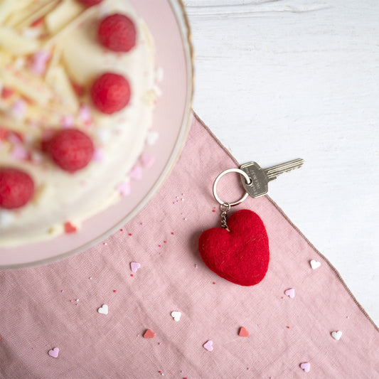 Vilten sleutelhanger hart love rood