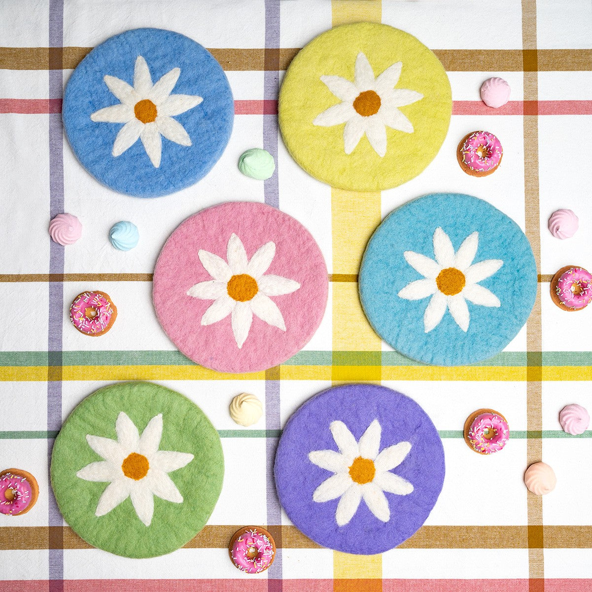 Detailfoto van vilten onderzetter 10 cm margrietje assorti 6 st.