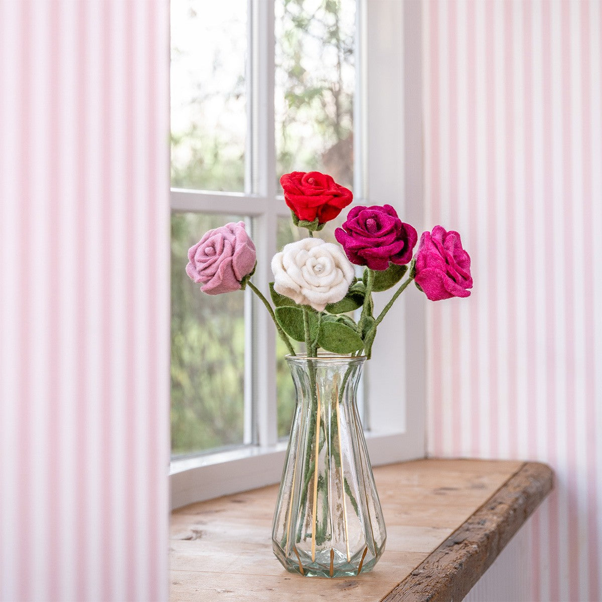 Detailfoto van vilten roos roze-rood assorti 5 st.