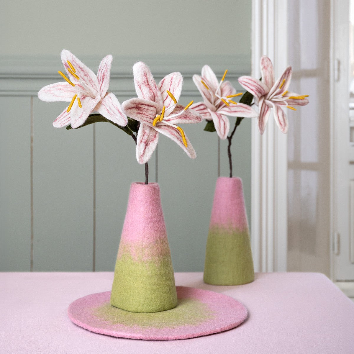 Detailfoto van vilten vaas roze-groen small