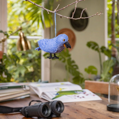Detailfoto van vilten vogel: papegaai blauw