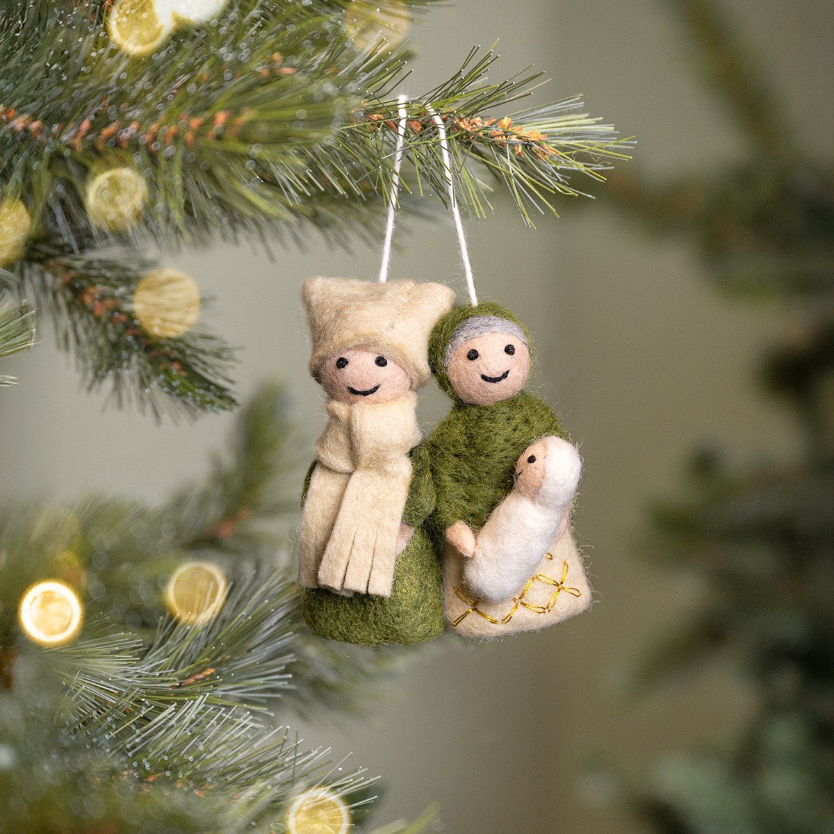 Vilten hanger jozef & maria mistletoe groen-crème