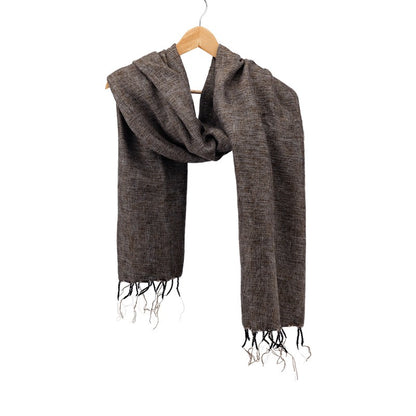 Detailfoto van sjaal taupe