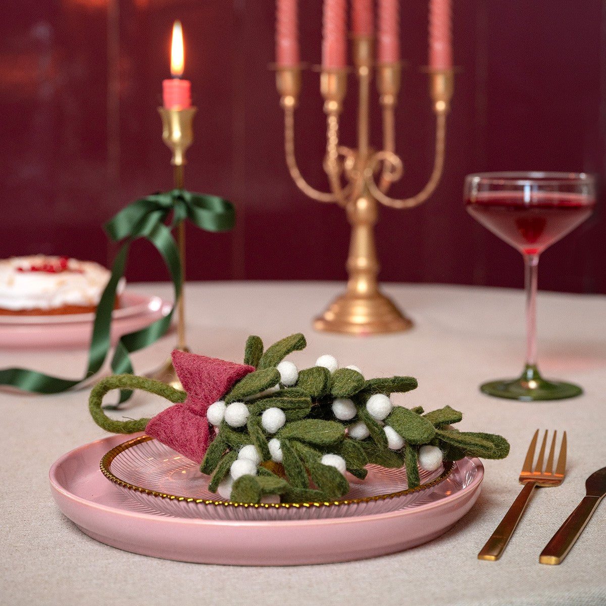 Detailfoto van vilten hanger mistletoe met strik xl