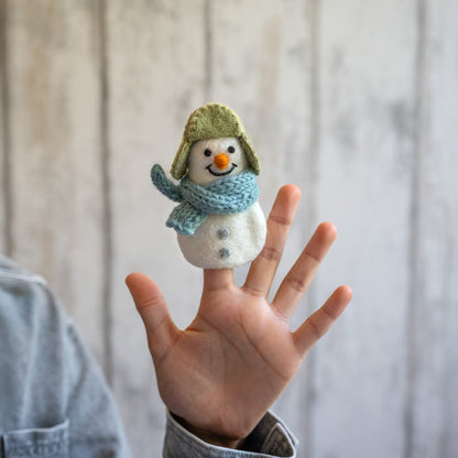 Vingerpopje Sneeuwpop IJsblauw van vilt