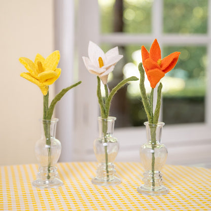 Detailfoto van vilten krokus oranje