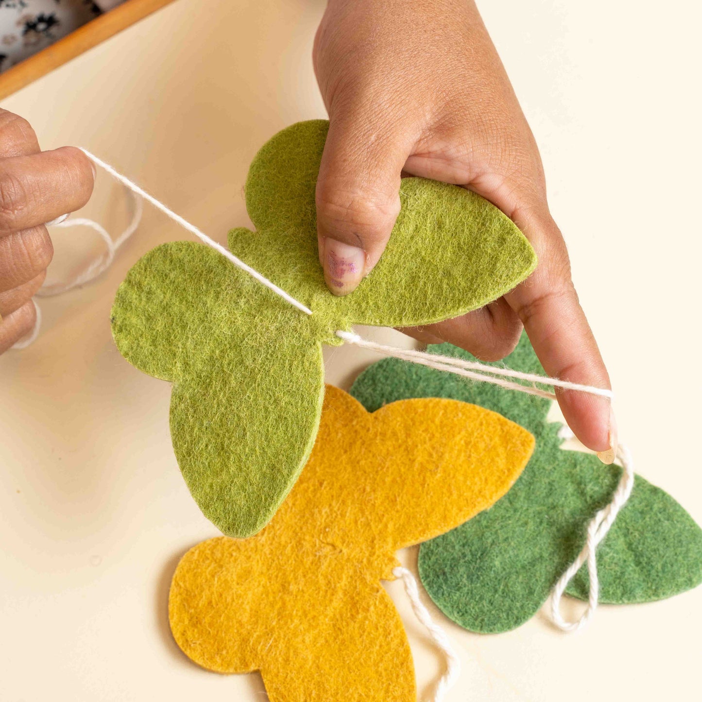 Hanger Vlinder Groen-Geel Ass. 4 st.