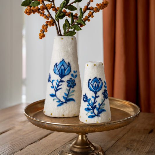 Vilten vaas delfts blauw met tulp small