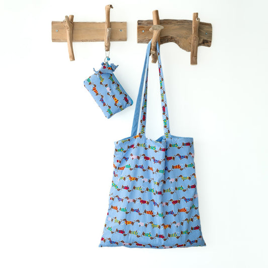 Vilten totebag teckel lichtblauw