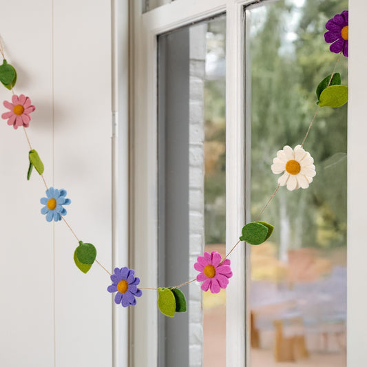 Felt Garland Daisies Violet shades