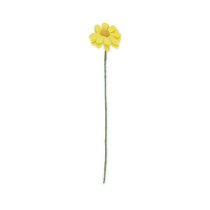 Detailfoto van vilten margrietje geel