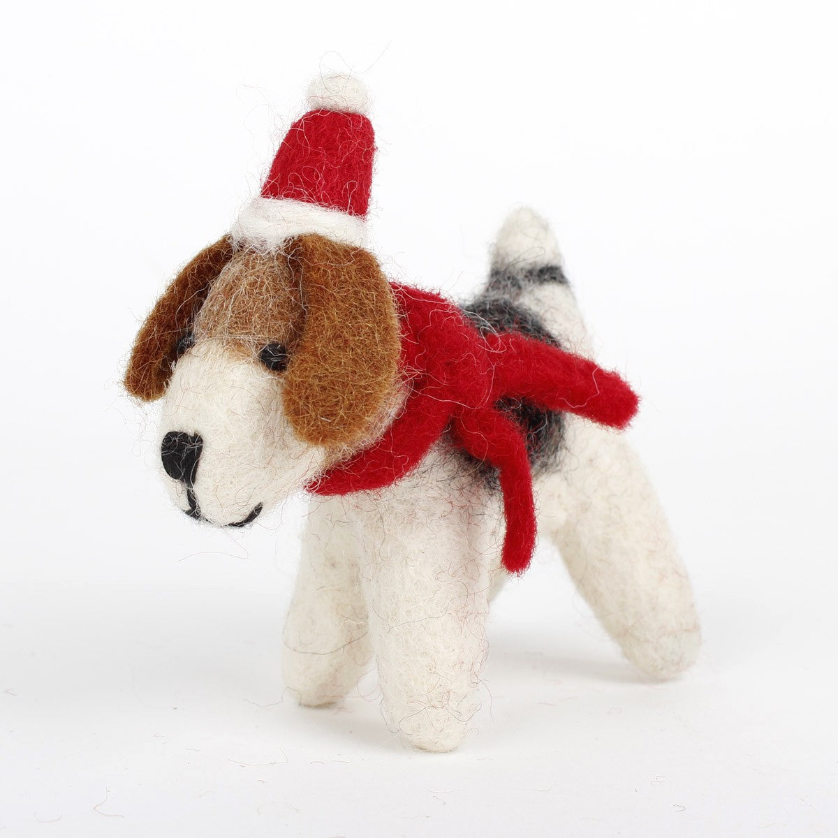 Detailfoto van vilten hanger hondje met kerstmuts