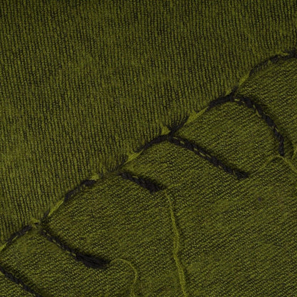 Detailfoto van sjaal legergroen