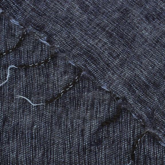 Detailfoto van sjaal jeansblauw grijs