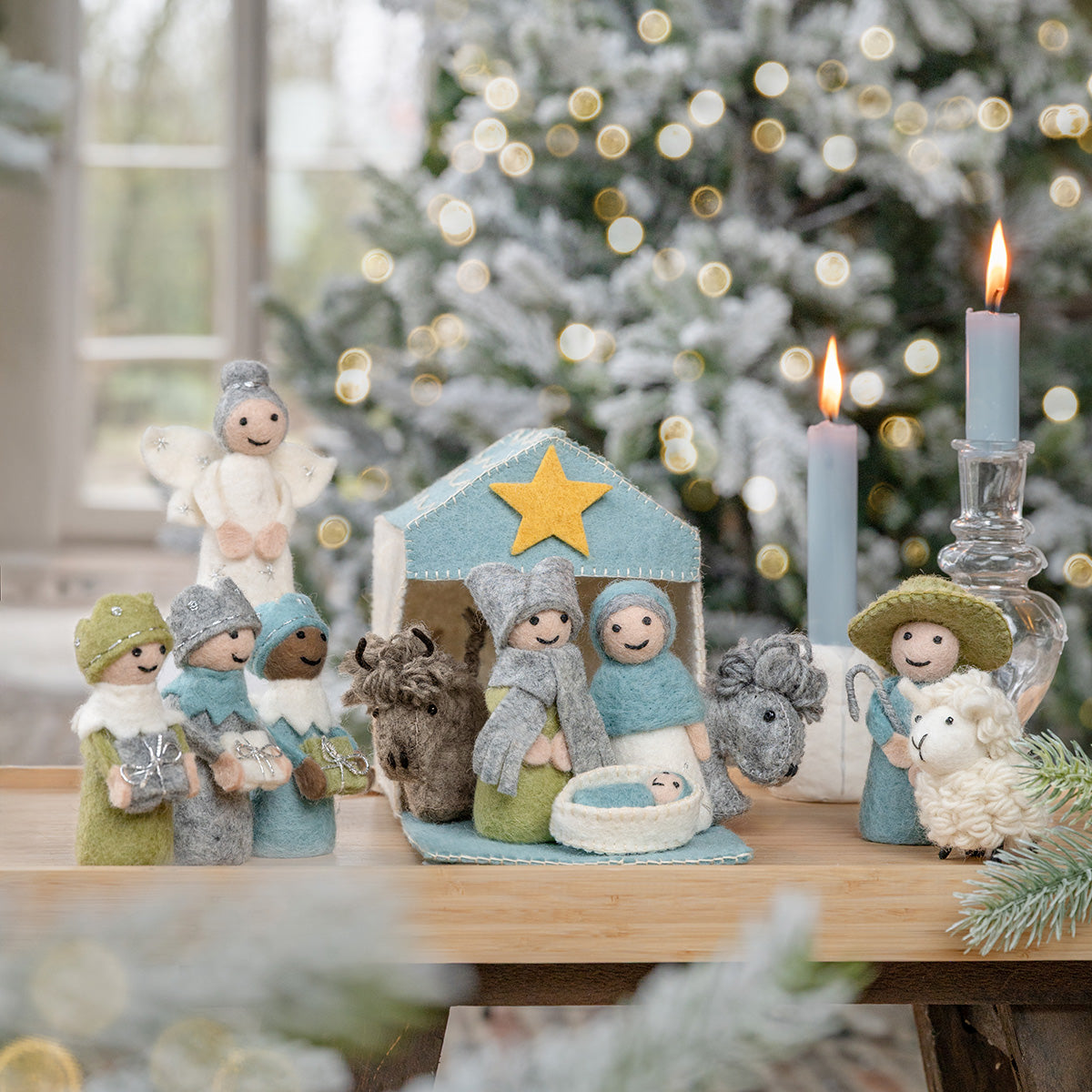 Weihnachtskrippe Eisblau-Weiß